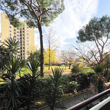 Apartment 2 Double Private Parking Fast Wifi *